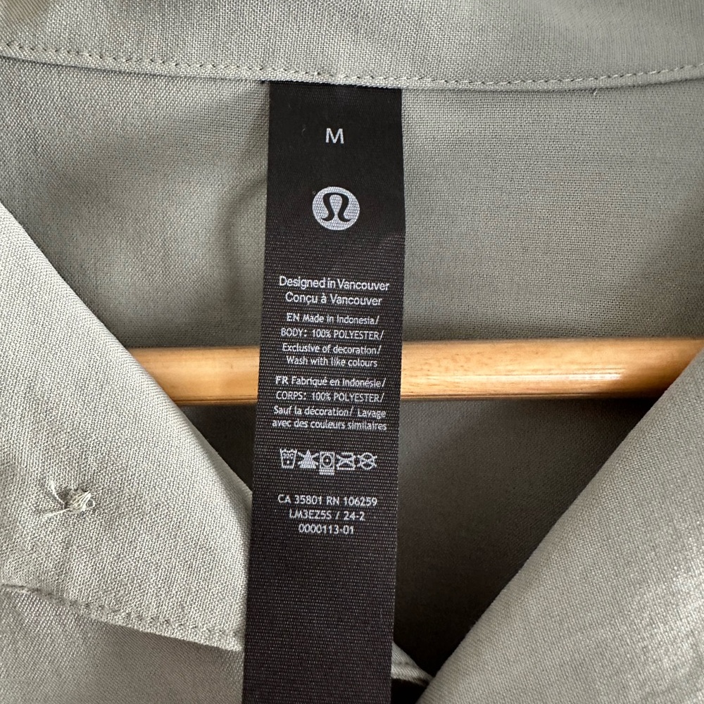 NWT Lululemon Lightweight Camp Collar Button-Up Size M - Picture 6 of 10